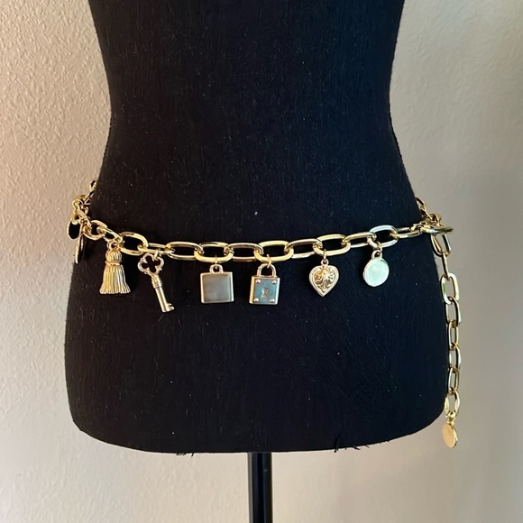 ESCADA Women’s Gold Tone Chain Link Charm Belt Made in Spain VINTAGE RARE FIND!! main image 7